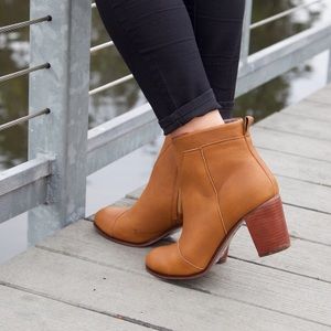 Toms Lunata Tan Leather Booties Size 11